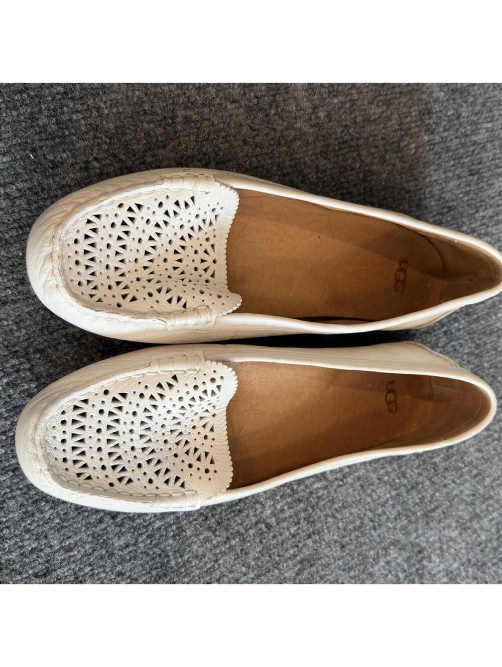 Ugg white leather mandala design cut out loafers womens 9.5